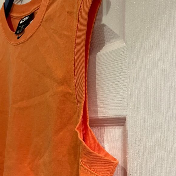 NWOT...Nike Women's Bright Orange Sleeveless Muscle Tank - Picture 3 of 4